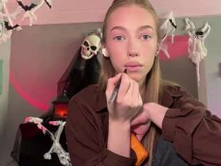 laraethurrell