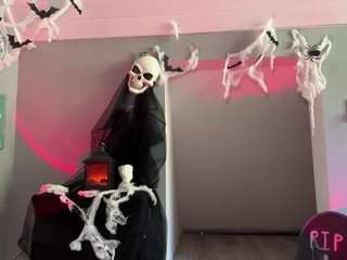 laraethurrell