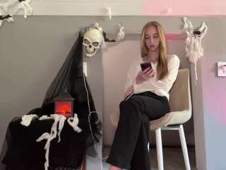 laraethurrell