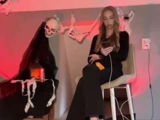 laraethurrell