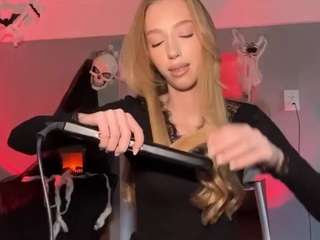 laraethurrell