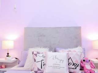 mayteminaj Live Webcam on CamSoda