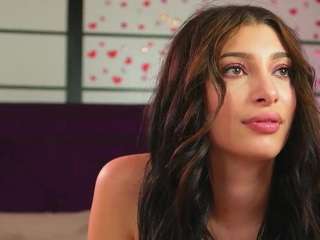 Sereneluxe's cam show statistics and live stream