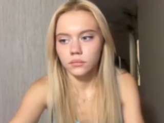 alliebergum webcam model