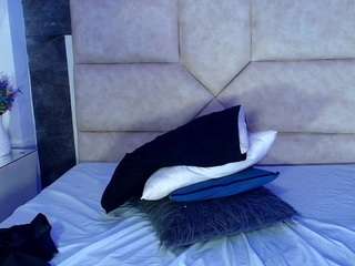 Carolynfoster's cam show statistics and live stream