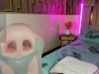 isa-evanns live cam on CamSoda