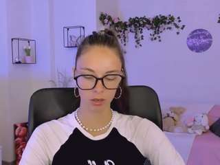 lia-dream live webcam show