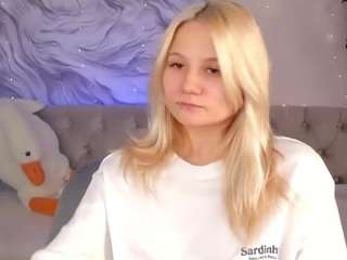 Bunny-Elsy live cam preview