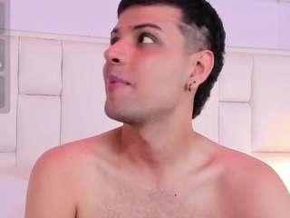 clarentzbaileys webcam model
