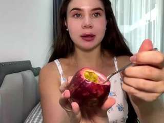 Live cam show with Railly