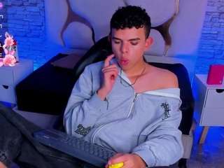 keahi-tay live webcam show
