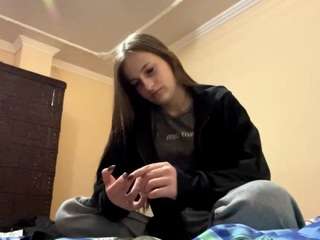 Live cam show with ElmaGrahn