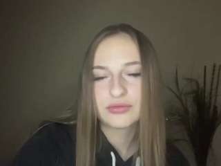 Live cam show with ElmaGrahn