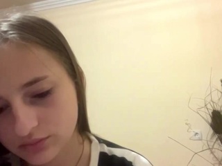 Live cam show with ElmaGrahn
