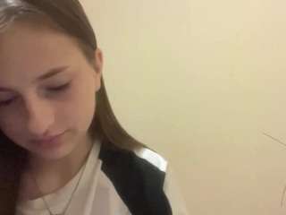Live cam show with ElmaGrahn