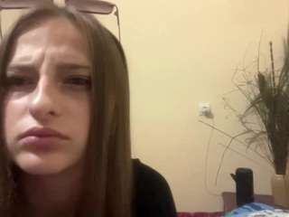 Live cam show with ElmaGrahn