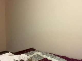 Live cam show with ElmaGrahn