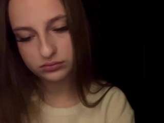 Live cam show with ElmaGrahn