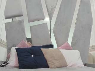 sensually-explosive live cam preview