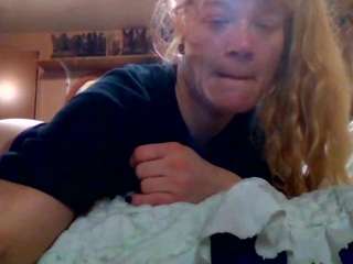 BlondeBootyCutie live webcam show