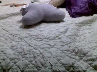 BlondeBootyCutie live webcam show