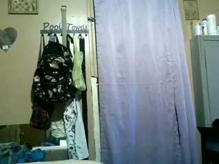 BlondeBootyCutie