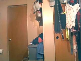 BlondeBootyCutie