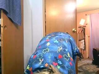 BlondeBootyCutie live cam preview