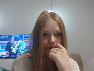 carlinemcfield Live Webcam on CamSoda