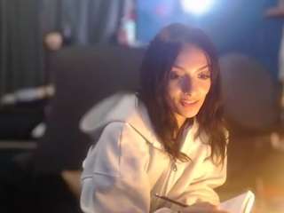 justlayneej