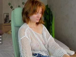 Lilli live webcam show