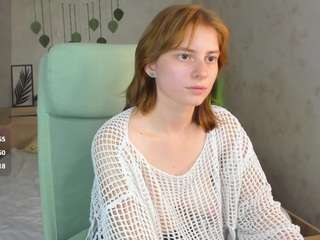 Lilli live webcam show