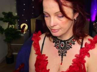 MadamMoreau live cam preview