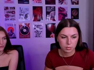 naomi-perl live webcam show