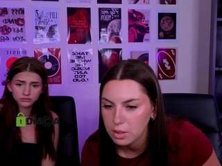 naomi-perl live webcam show
