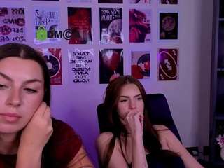 naomi-perl live webcam show