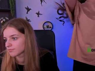 naomi-perl live webcam show