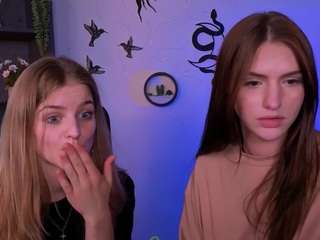 naomi-perl live webcam show