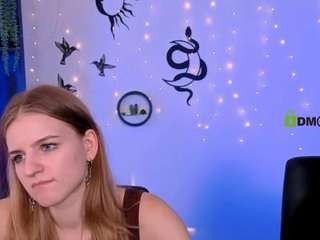 naomi-perl live cam preview