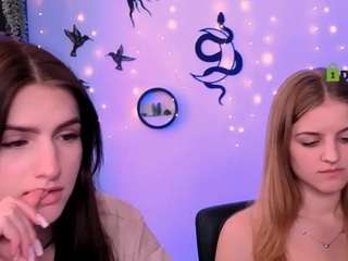 naomi-perl live cam preview