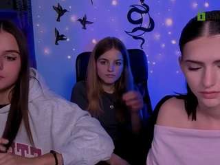 naomi-perl live cam preview