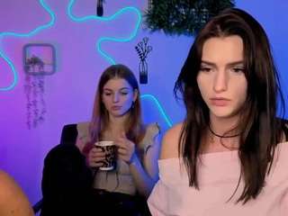 naomi-perl live cam preview