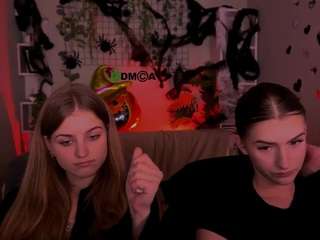 naomi-perl live cam preview