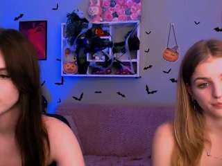 naomi-perl live cam preview