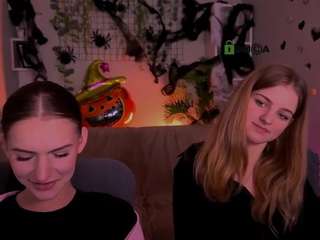 naomi-perl live cam preview