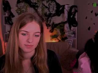 naomi-perl live cam preview