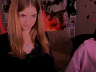 naomi-perl live cam preview