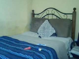 smallgoodnutt Sex Cam Show