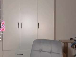 YonBenskin live webcam show