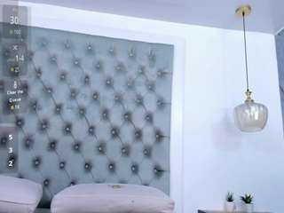 Coonie-Paige live webcam show